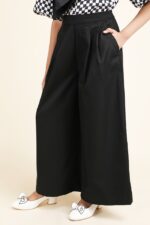 Classic Black Korean Pants - Image 2